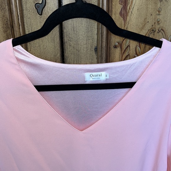 Qearal V Neck Blouse - Picture 5 of 10